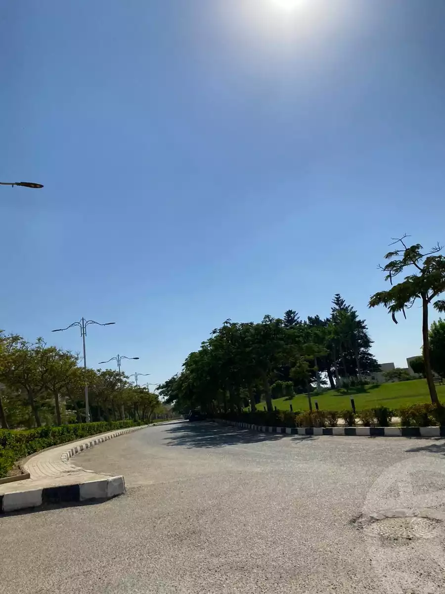 https://aqarmap.com.eg/ar/listing/4157443-for-sale-cairo-6th-of-october-compound-el-worod