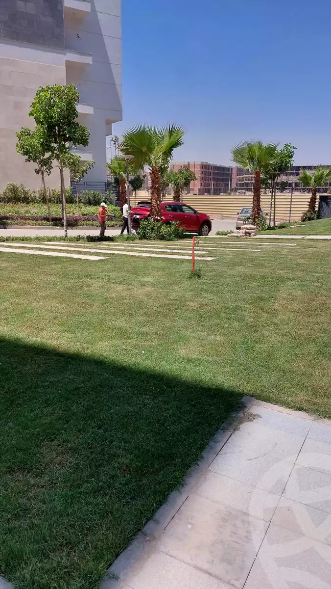 https://aqarmap.com.eg/ar/listing/4157519-for-sale-cairo-new-cairo-compounds-dh-ykwn-ryzdns-styl-hwm