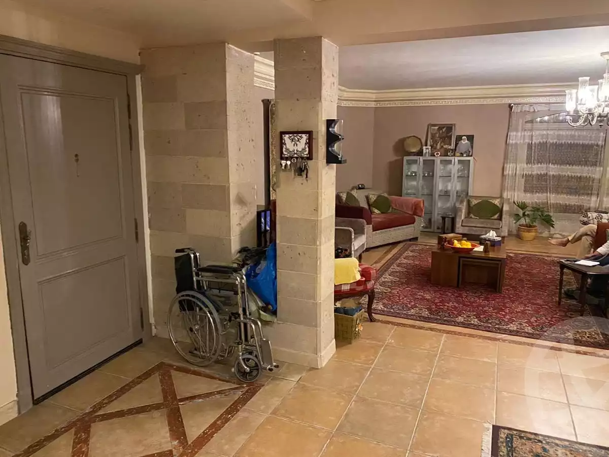 https://aqarmap.com.eg/en/listing/4162752-for-sale-cairo-mokattam-shareaa-9