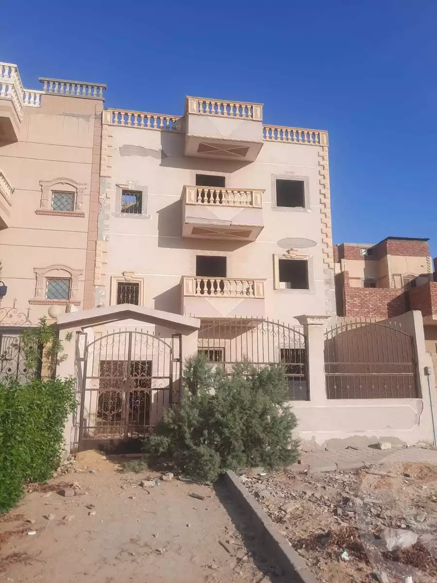 https://aqarmap.com.eg/en/listing/4163015-for-sale-cairo-6th-of-october-mntq-fr-y-b-6-ktwbr