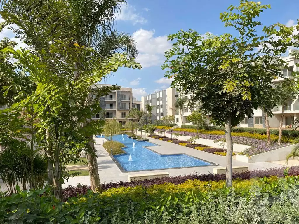 https://aqarmap.com.eg/ar/listing/4163569-for-sale-cairo-new-cairo-compounds-moon-valley