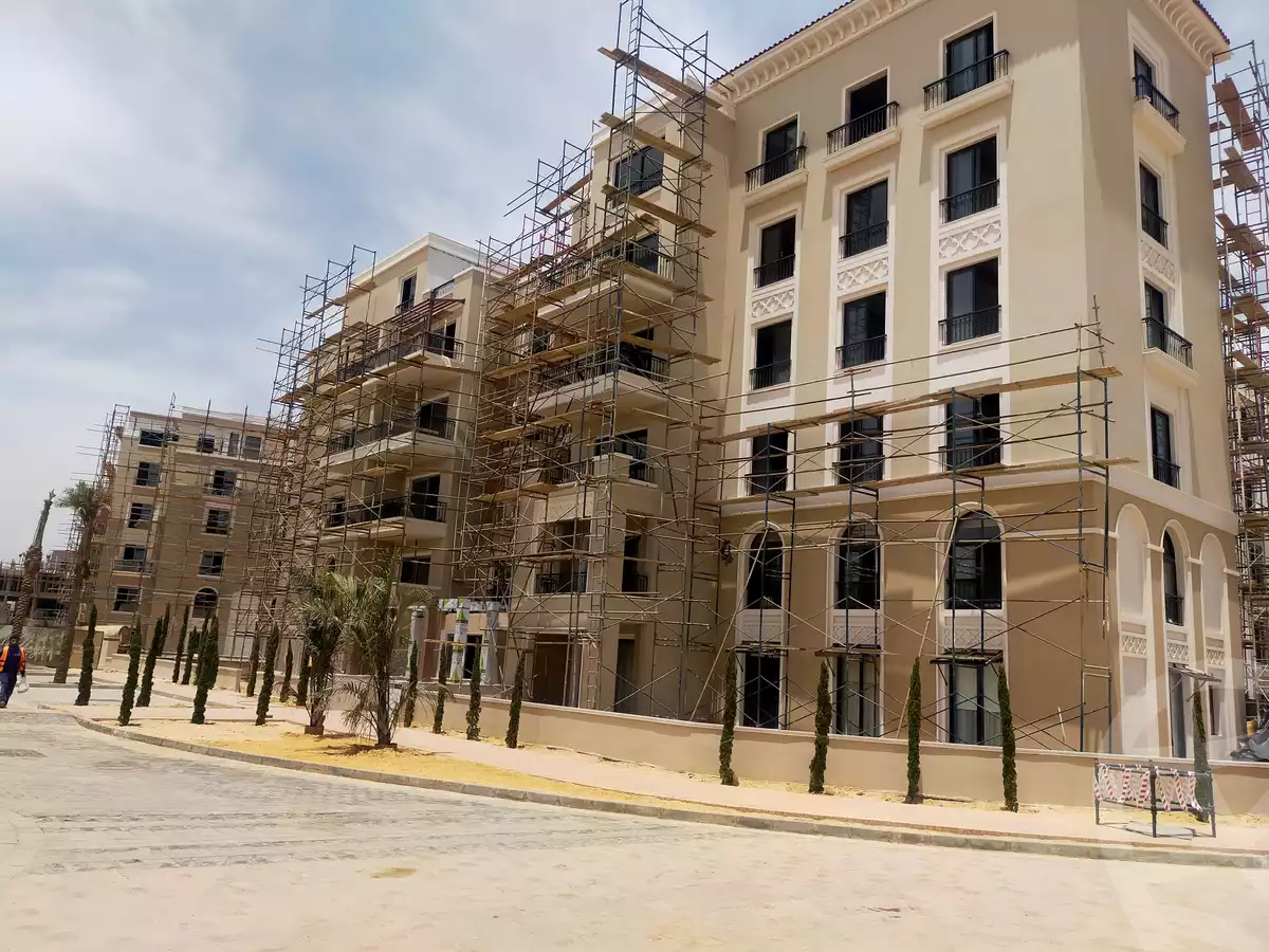 https://aqarmap.com.eg/en/listing/4164430-for-sale-cairo-el-sheikh-zayed-city-compounds-kmbwnd-fyldj-wyst-dr-llttwyr
