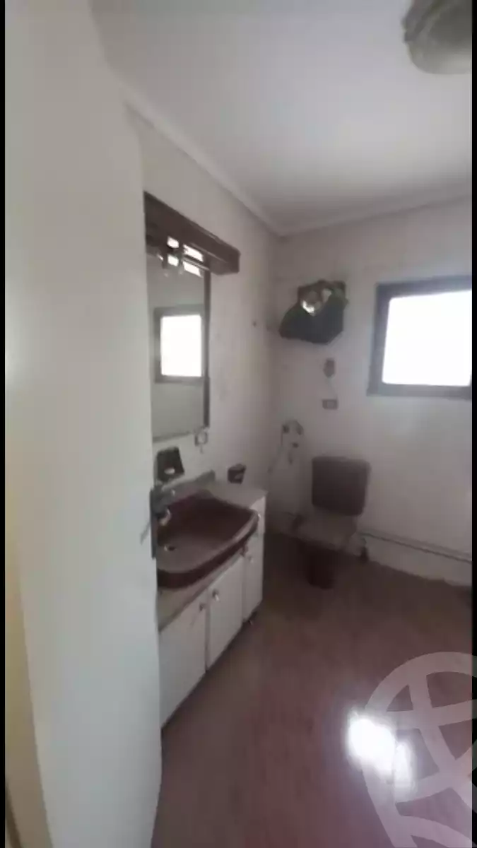 https://aqarmap.com.eg/en/listing/4165583-for-sale-cairo-el-mohandesen-lebnan-square