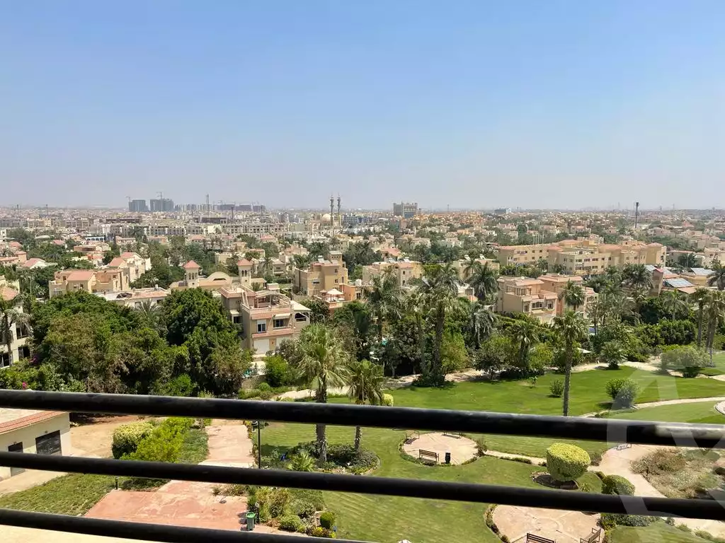 https://aqarmap.com.eg/ar/listing/4165933-for-sale-cairo-el-sheikh-zayed-city-compounds-in-sheikh-zayed-zayed-2000