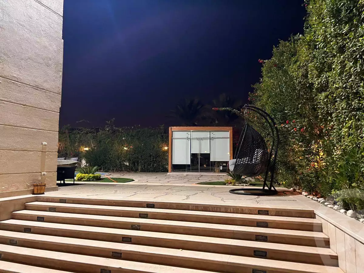 https://aqarmap.com.eg/ar/listing/4167035-for-sale-cairo-el-sheikh-zayed-city-compounds-in-sheikh-zayed-royal-city