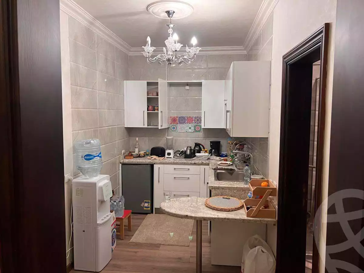 https://aqarmap.com.eg/ar/listing/4167035-for-sale-cairo-el-sheikh-zayed-city-compounds-in-sheikh-zayed-royal-city