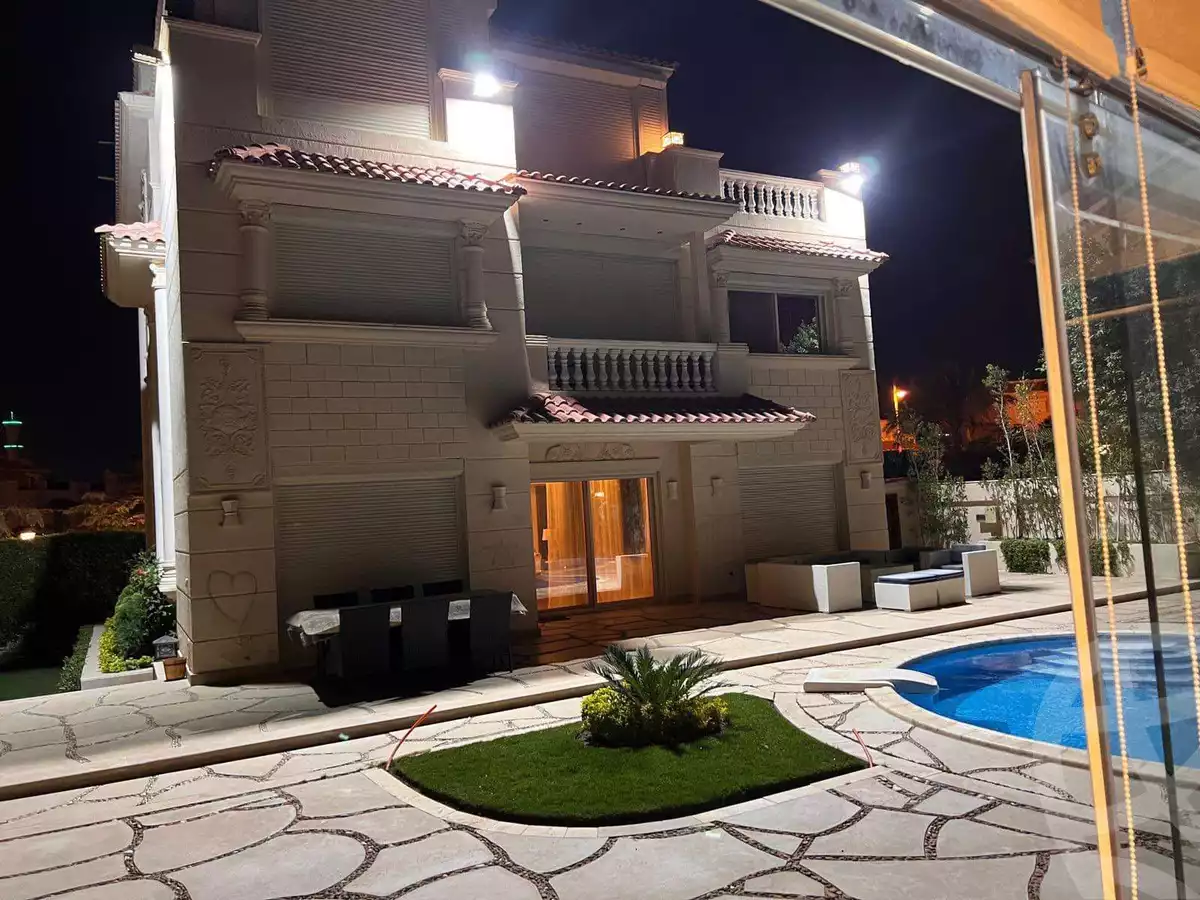 https://aqarmap.com.eg/ar/listing/4167035-for-sale-cairo-el-sheikh-zayed-city-compounds-in-sheikh-zayed-royal-city