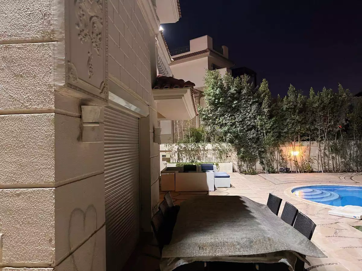 https://aqarmap.com.eg/ar/listing/4167035-for-sale-cairo-el-sheikh-zayed-city-compounds-in-sheikh-zayed-royal-city