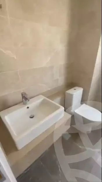 https://aqarmap.com.eg/en/listing/4167548-for-sale-cairo-el-sheikh-zayed-city-compounds-kmbwnd-fyldj-wyst-dr-llttwyr