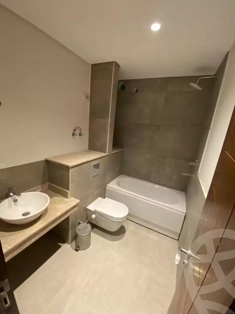 https://aqarmap.com.eg/ar/listing/4167927-for-sale-cairo-el-sheikh-zayed-city-compounds-brj-zyd-wr-llttwyr