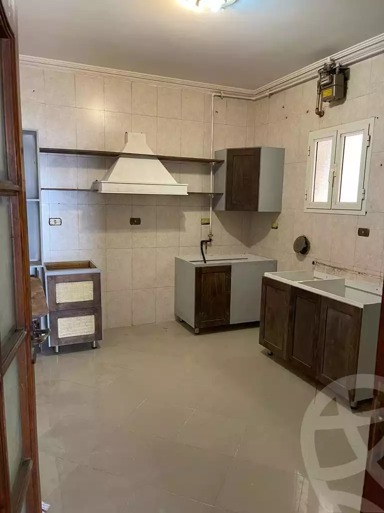 https://aqarmap.com.eg/ar/listing/4168615-for-sale-cairo-el-sheikh-zayed-city-compounds-in-sheikh-zayed-zayed-2000