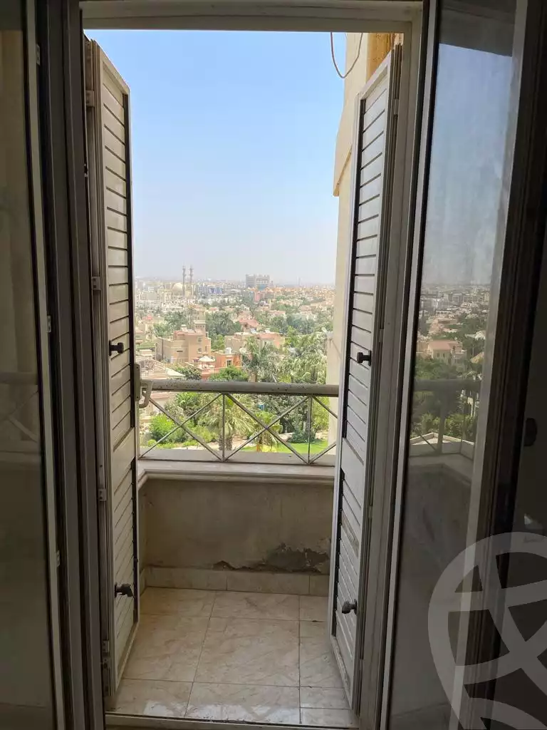 https://aqarmap.com.eg/ar/listing/4168615-for-sale-cairo-el-sheikh-zayed-city-compounds-in-sheikh-zayed-zayed-2000
