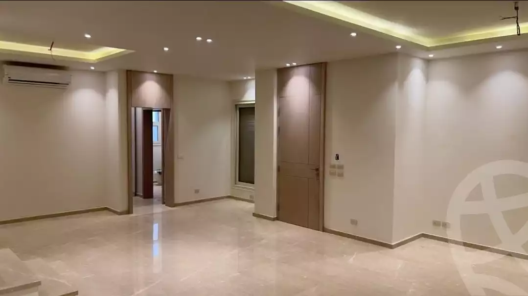https://aqarmap.com.eg/en/listing/4166674-for-rent-crown-central-palm-hills