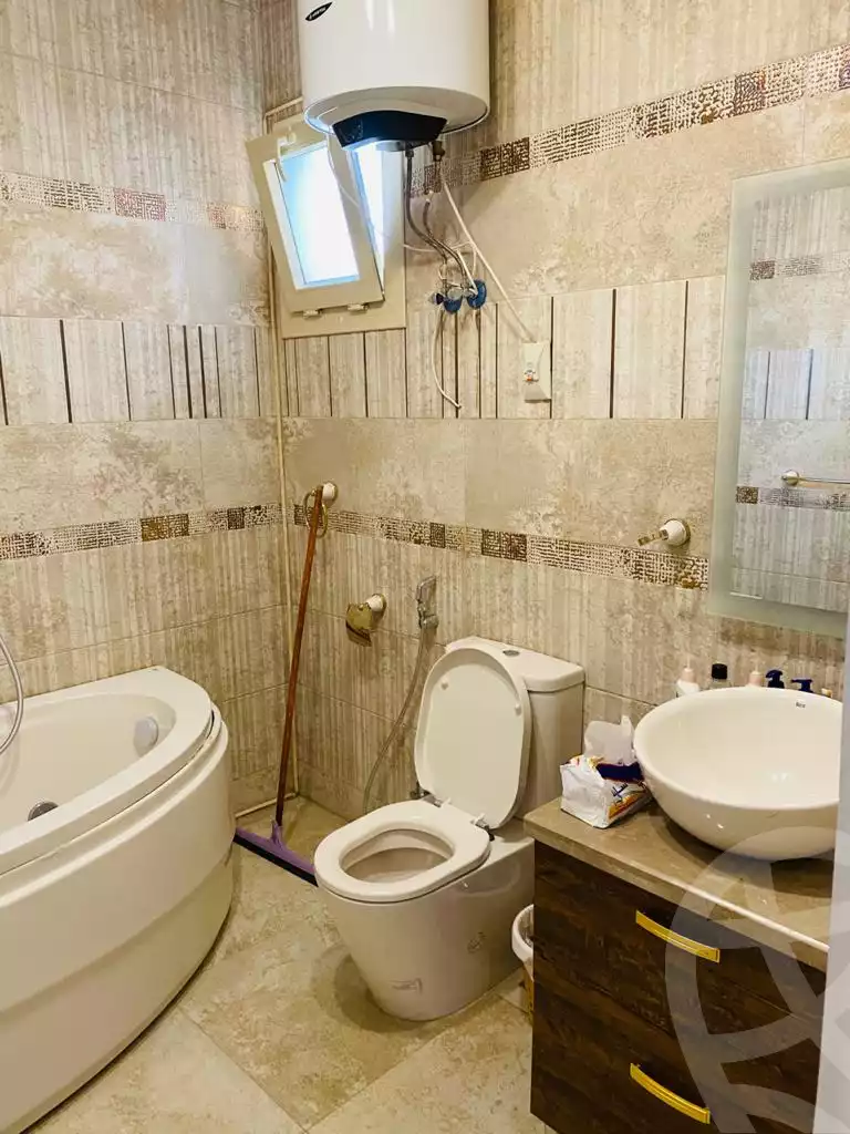 https://aqarmap.com.eg/ar/listing/4169256-for-sale-cairo-el-sheikh-zayed-city-compounds-in-sheikh-zayed-royal-city