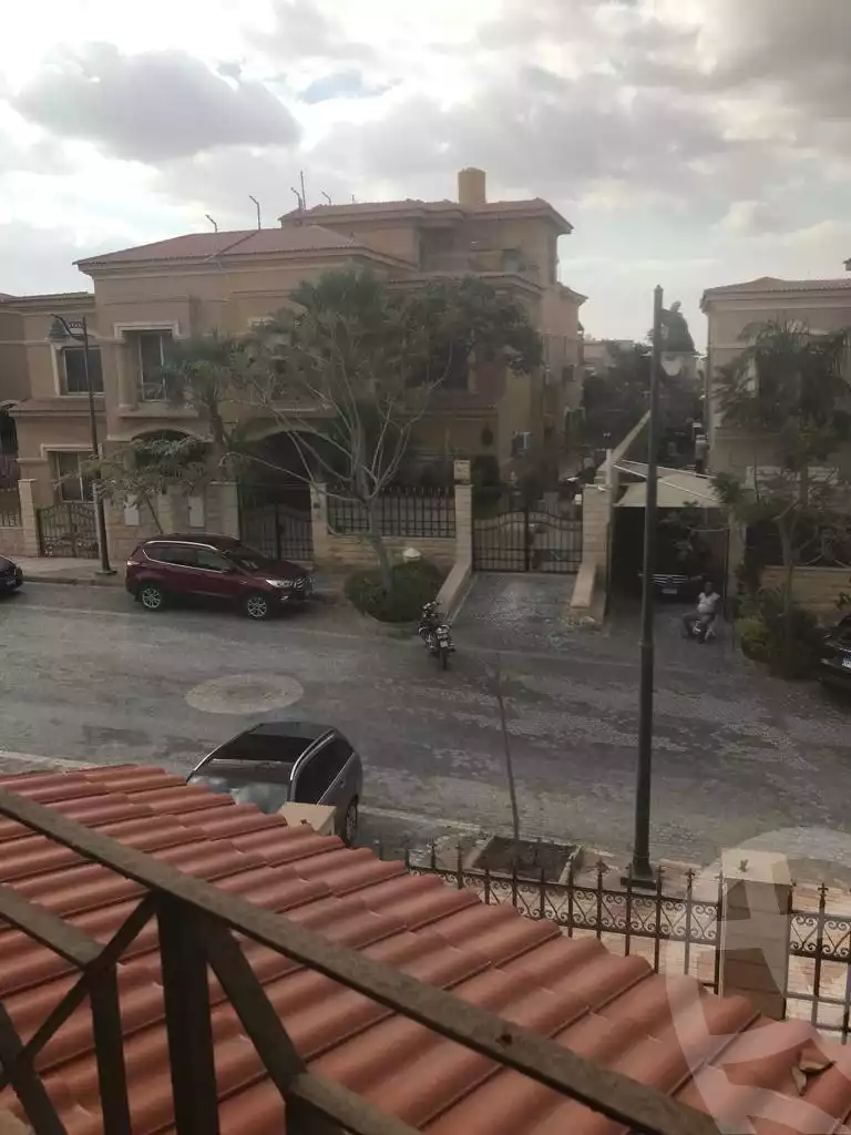 https://aqarmap.com.eg/en/listing/4179152-for-sale-cairo-el-sheikh-zayed-city-compounds-in-sheikh-zayed-royal-meadows
