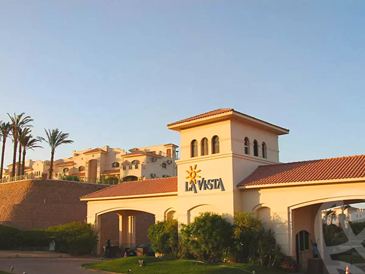 https://aqarmap.com.eg/ar/listing/4112184-projects-la-vista1