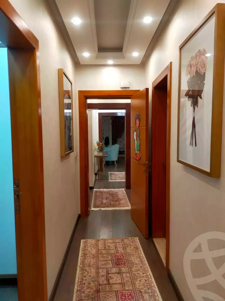https://aqarmap.com.eg/en/listing/4188859-for-sale-cairo-el-sheikh-zayed-city-compounds-greens