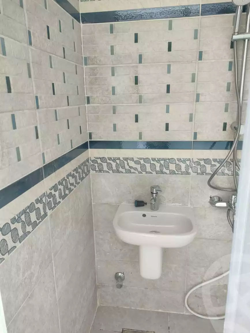 https://aqarmap.com.eg/en/listing/4200199-for-rent-cairo-new-cairo-compounds-mountain-view-hyde-park