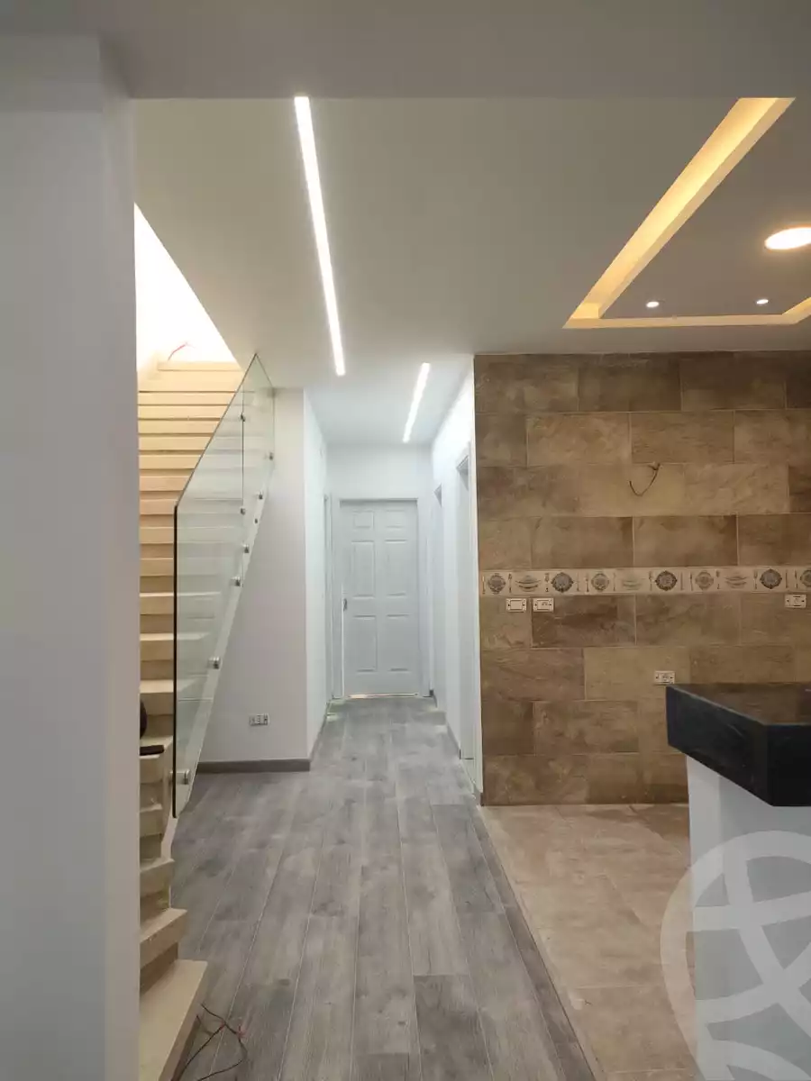 https://aqarmap.com.eg/en/listing/4200199-for-rent-cairo-new-cairo-compounds-mountain-view-hyde-park