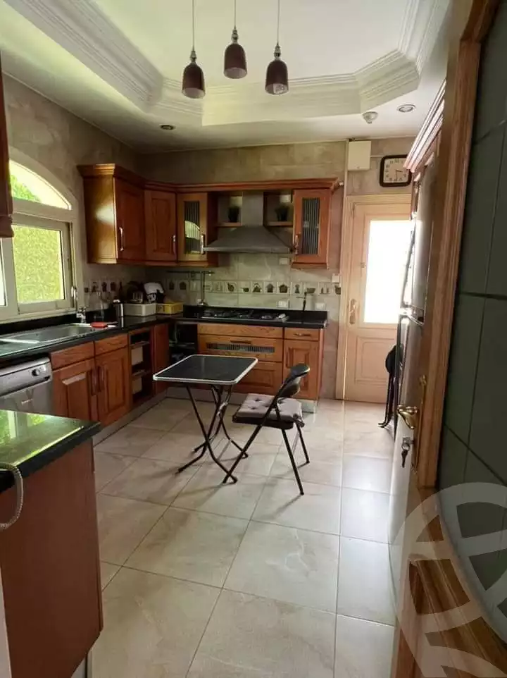 https://aqarmap.com.eg/en/listing/4200842-for-sale-cairo-6th-of-october-compound-royal-hills