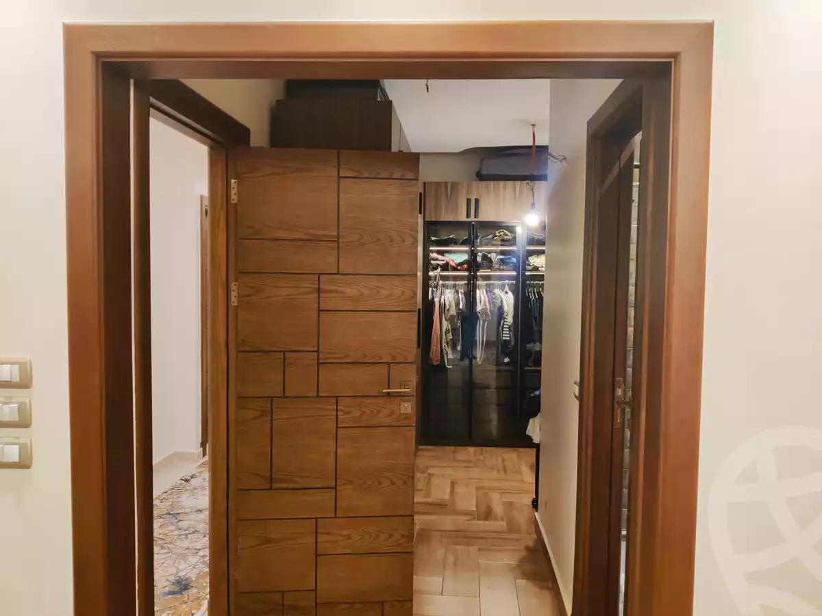 https://aqarmap.com.eg/ar/listing/4202363-for-sale-cairo-el-sheikh-zayed-city-compounds-in-sheikh-zayed-continental-gardens