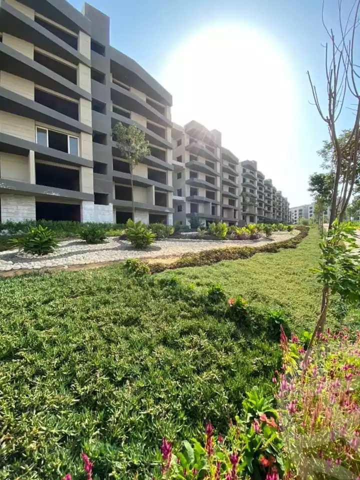 https://aqarmap.com.eg/en/listing/4203737-for-sale-cairo-new-cairo-lmstqbl-syty-compounds-zyzyny-lmstqbl-rdk-llttwyr