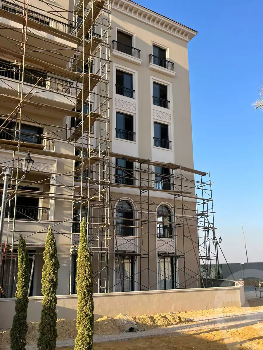 https://aqarmap.com.eg/en/listing/4210001-for-sale-cairo-el-sheikh-zayed-city-compounds-kmbwnd-fyldj-wyst-dr-llttwyr