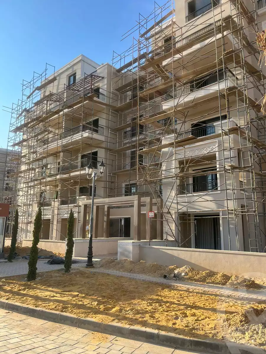 https://aqarmap.com.eg/en/listing/4210001-for-sale-cairo-el-sheikh-zayed-city-compounds-kmbwnd-fyldj-wyst-dr-llttwyr