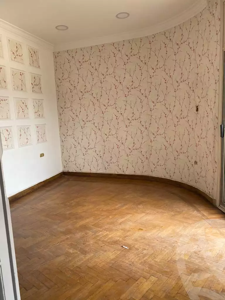 https://aqarmap.com.eg/en/listing/4212110-for-rent-cairo-downtown-bab-el-loaa-al-falki-st