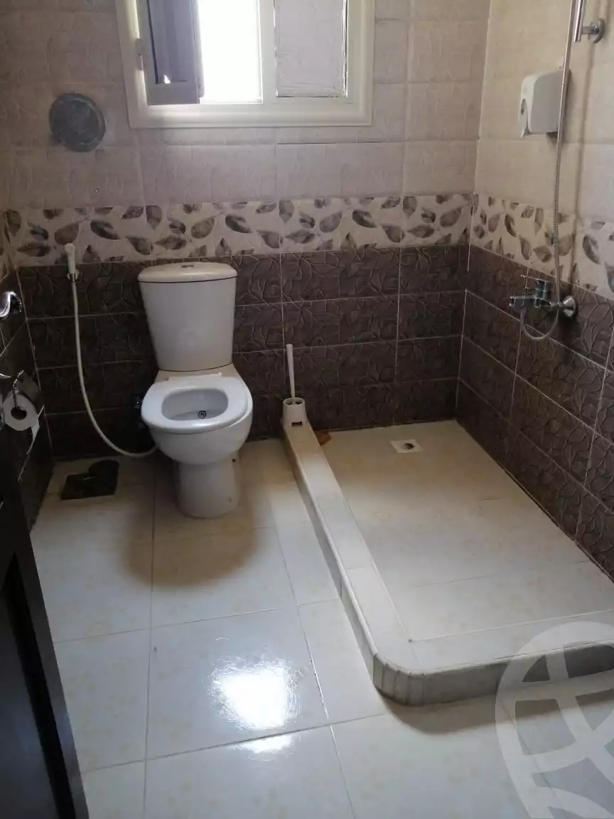 https://aqarmap.com.eg/ar/listing/4213211-for-sale-cairo-el-shorouk-lhy-lthny-grb-neighbourhood-2a-mohamed-farid-st