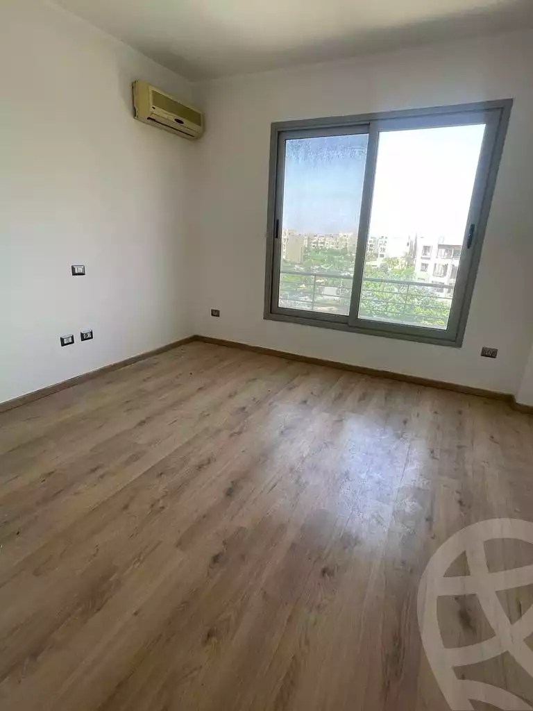 https://aqarmap.com.eg/ar/listing/4213767-for-rent-cairo-6th-of-october-compound-palm-parks