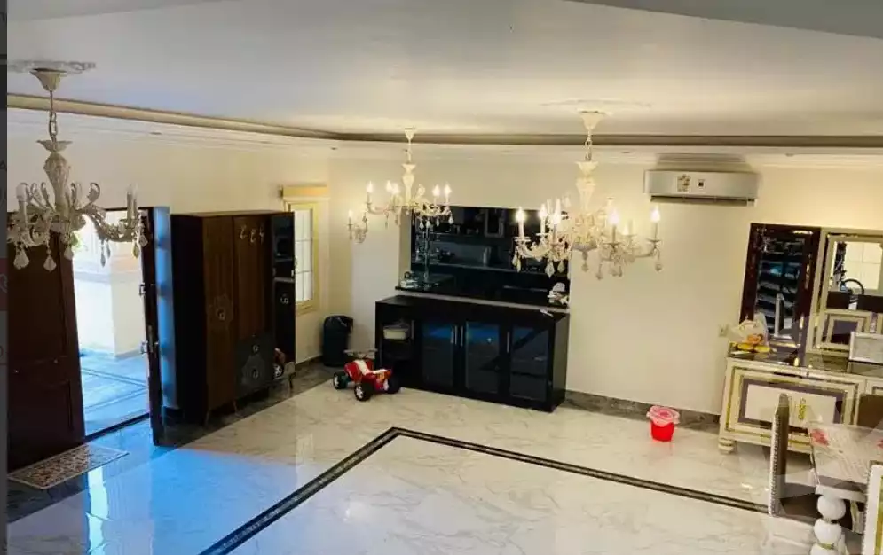 https://aqarmap.com.eg/ar/listing/4214445-for-rent-cairo-el-sheikh-zayed-city-compounds-in-sheikh-zayed-royal-city