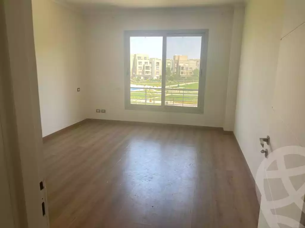 https://aqarmap.com.eg/en/listing/4216818-for-rent-cairo-6th-of-october-compound-palm-parks