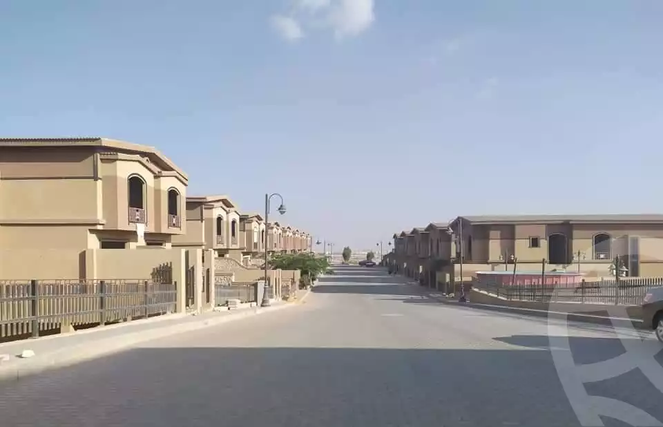 https://aqarmap.com.eg/en/listing/4220443-for-sale-cairo-el-sheikh-zayed-city-compounds-in-sheikh-zayed-pyramids-walk