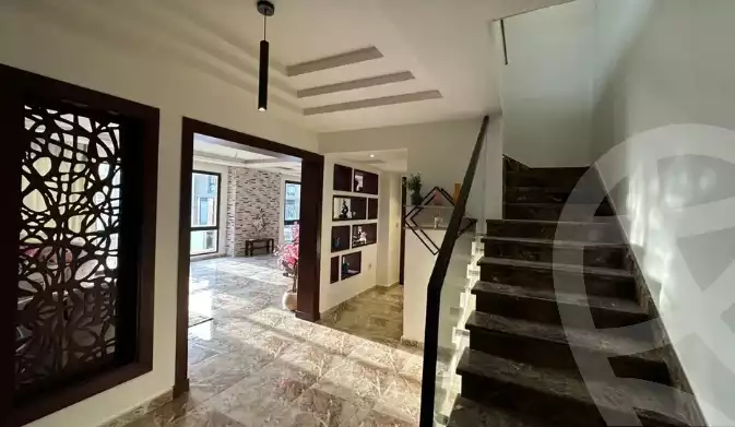 https://aqarmap.com.eg/en/listing/4223871-for-rent-cairo-el-sheikh-zayed-city-compounds-kmbwnd-wyst-twn-swdyk