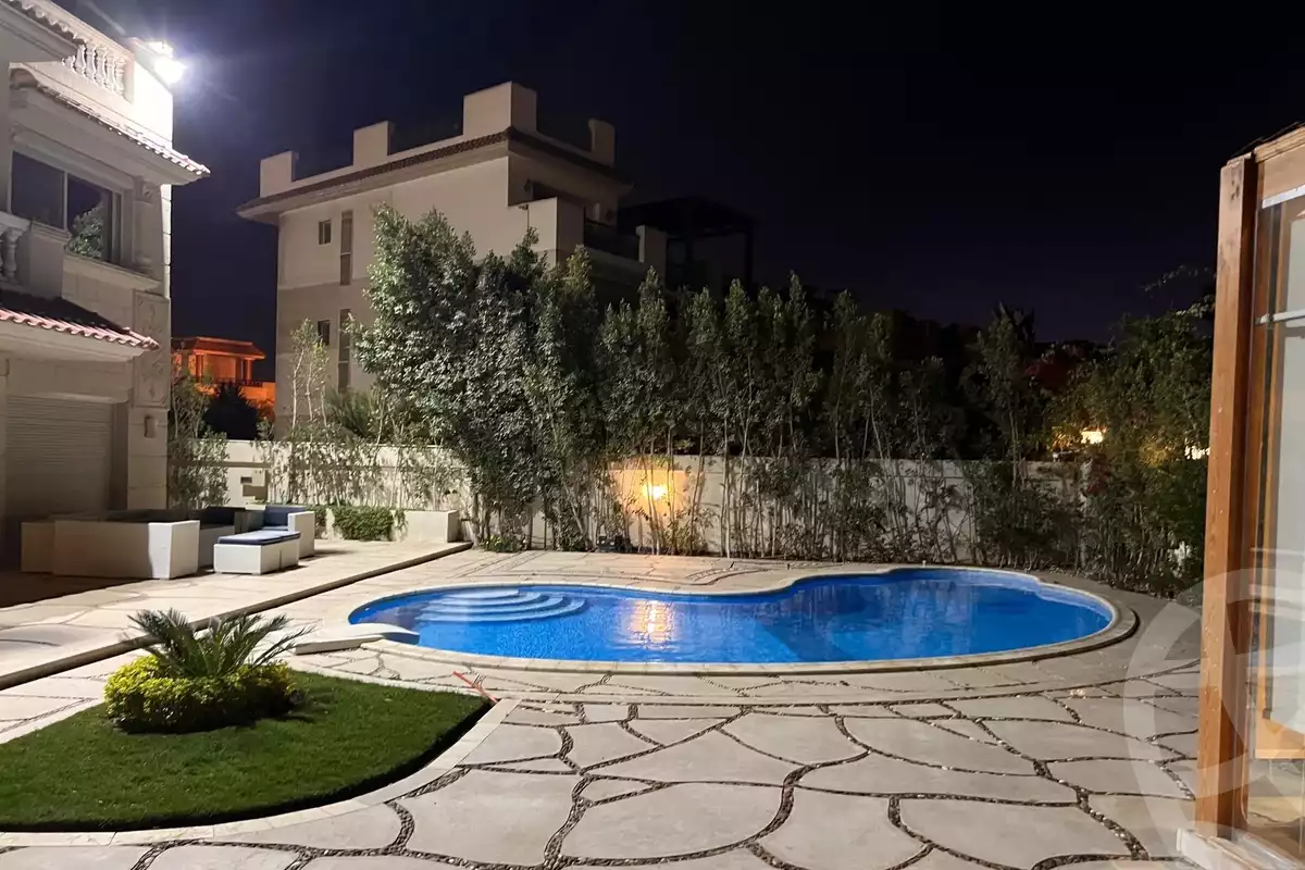 https://aqarmap.com.eg/ar/listing/4226242-for-sale-cairo-el-sheikh-zayed-city-compounds-in-sheikh-zayed-royal-city