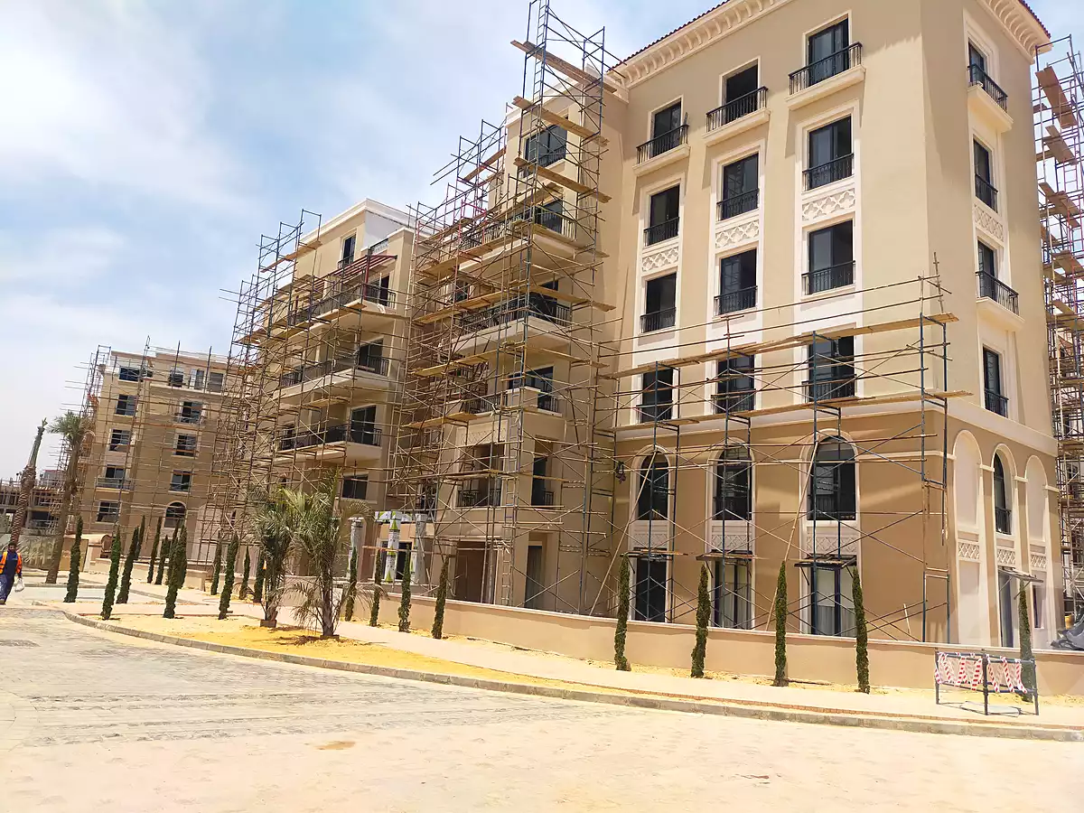 https://aqarmap.com.eg/en/listing/4231665-for-sale-cairo-el-sheikh-zayed-city-compounds-kmbwnd-fyldj-wyst-dr-llttwyr