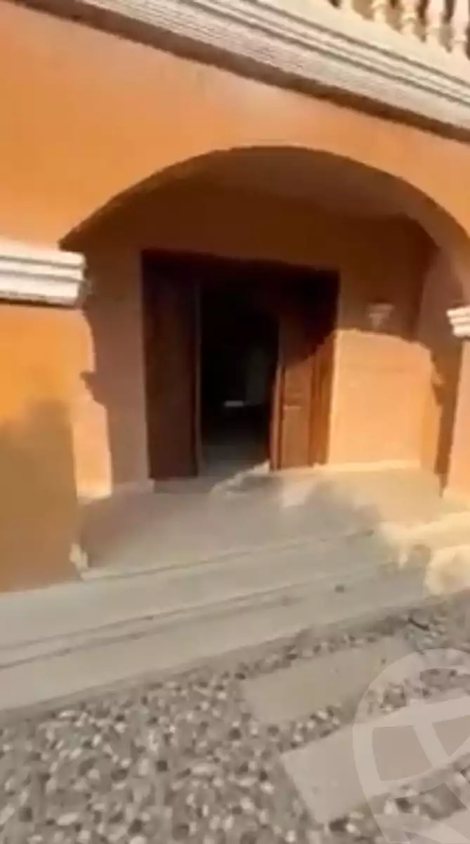https://aqarmap.com.eg/en/listing/4237287-for-sale-mdyn-lshrwq-compounds-alborouj