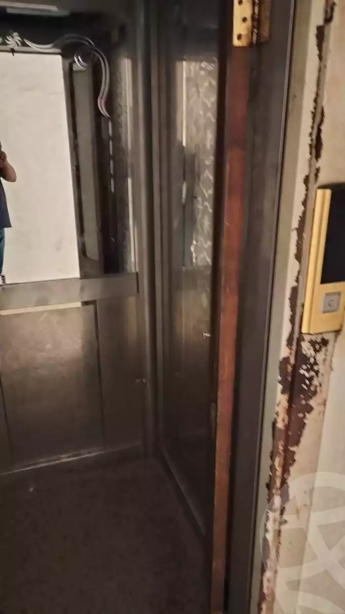 https://aqarmap.com.eg/en/listing/4242406-for-sale-alexandria-el-hanouvel-al-asdakaa-st