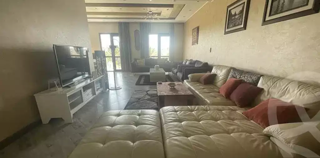 https://aqarmap.com.eg/en/listing/4255228-for-sale-cairo-el-sheikh-zayed-city-compounds-kmbwnd-wyst-twn-swdyk