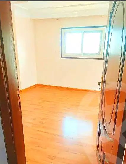 https://aqarmap.com.eg/ar/listing/4257643-for-sale-cairo-al-oubour-eskan-el-shabab