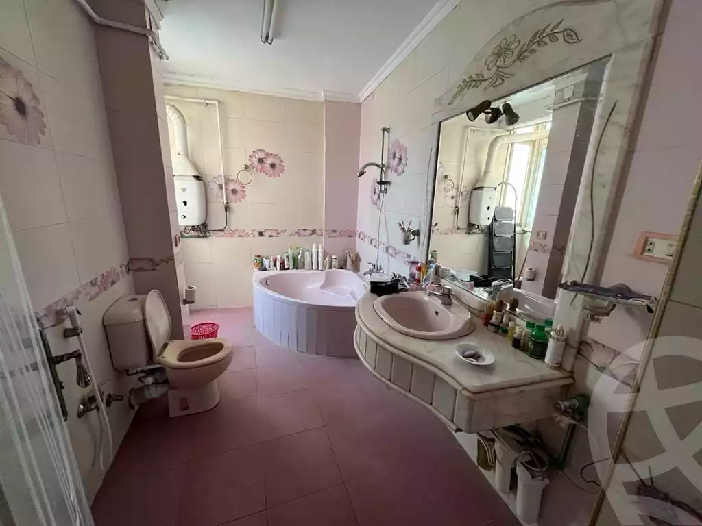 https://aqarmap.com.eg/ar/listing/4261145-for-sale-cairo-shoubra-ebeid-st