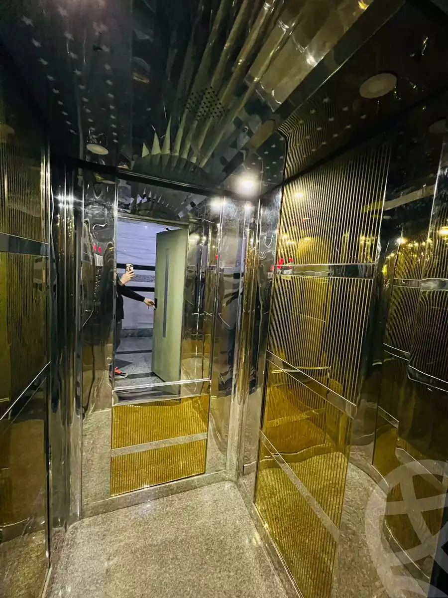 https://aqarmap.com.eg/en/listing/4261942-for-sale-cairo-cairo-hdyq-lhrm-lmntqh-l