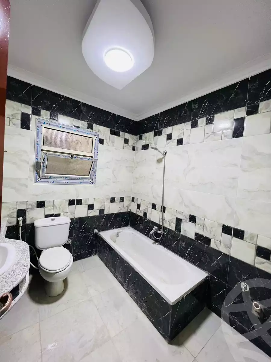 https://aqarmap.com.eg/en/listing/4261942-for-sale-cairo-cairo-hdyq-lhrm-lmntqh-l