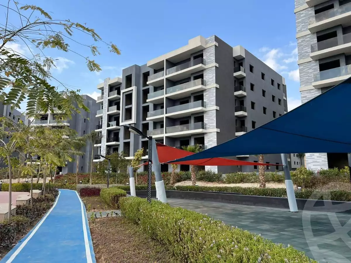 https://aqarmap.com.eg/ar/listing/4265898-for-sale-cairo-6th-of-october-compound-sun-capital
