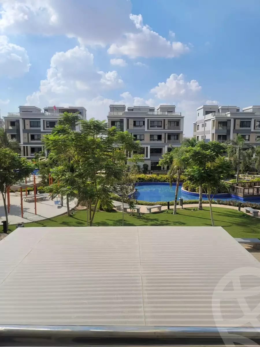 https://aqarmap.com.eg/ar/listing/4266045-for-sale-cairo-el-sheikh-zayed-city-compounds-in-sheikh-zayed-beverly-hills