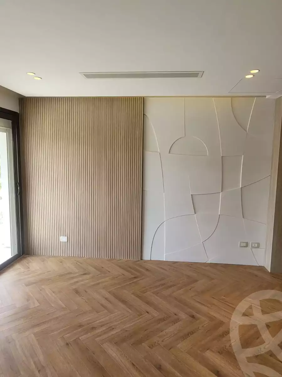 https://aqarmap.com.eg/ar/listing/4266068-for-sale-cairo-el-sheikh-zayed-city-compounds-in-sheikh-zayed-beverly-hills