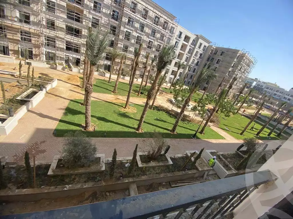 https://aqarmap.com.eg/en/listing/4268532-for-sale-cairo-el-sheikh-zayed-city-compounds-kmbwnd-fyldj-wyst-dr-llttwyr