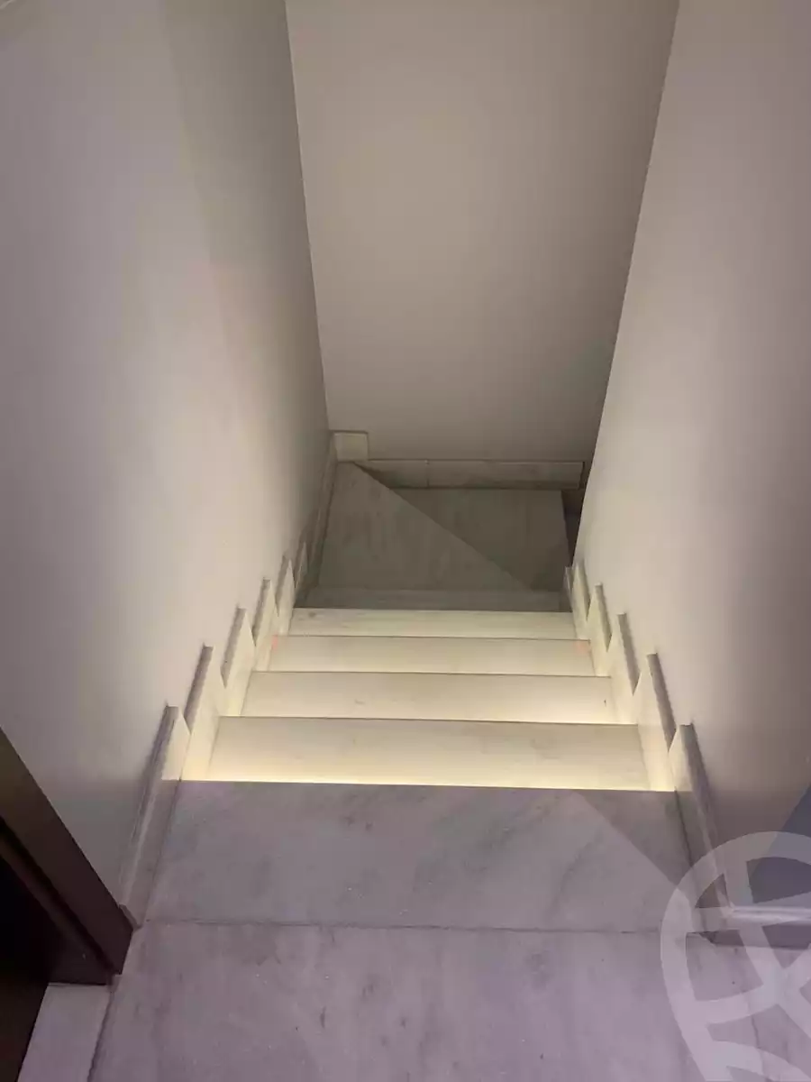 https://aqarmap.com.eg/en/listing/4271650-for-sale-cairo-el-sheikh-zayed-city-compounds-in-sheikh-zayed-el-patio-zahraa