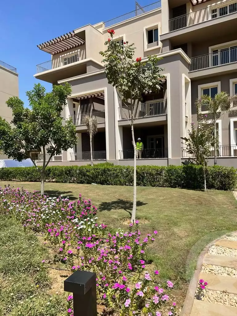 https://aqarmap.com.eg/ar/listing/4271922-for-sale-cairo-6th-of-october-compound-october-plaza
